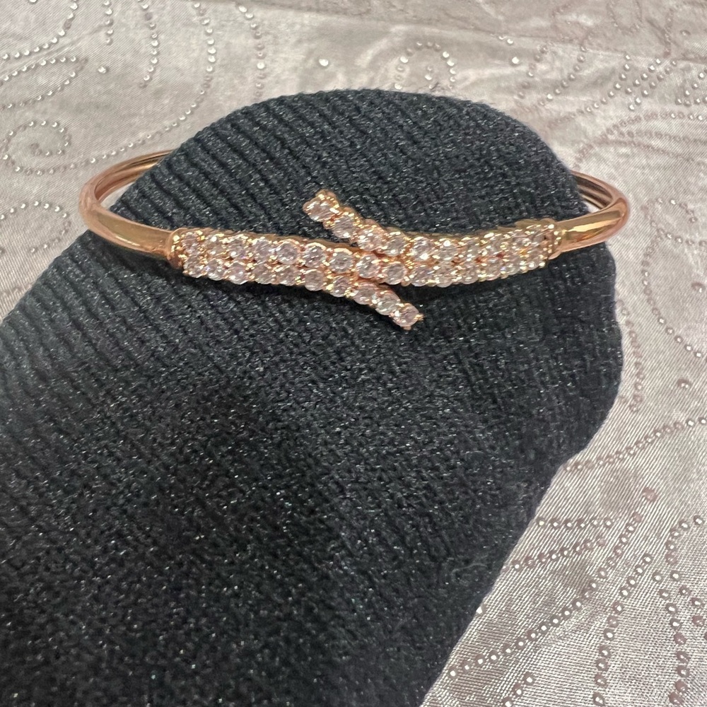 Elegant Gold and Silver Women's Bracelet